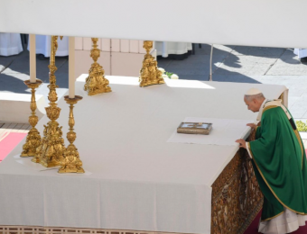 Papa aos consagrados: espalhar o oxigênio do amor; os modismos paralisam a alma