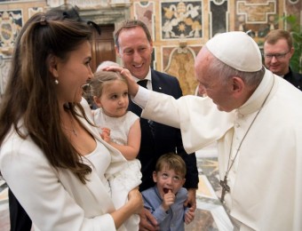 Papa acrescenta novos membros ao dicastério para os Leigos, a Família e a Vida