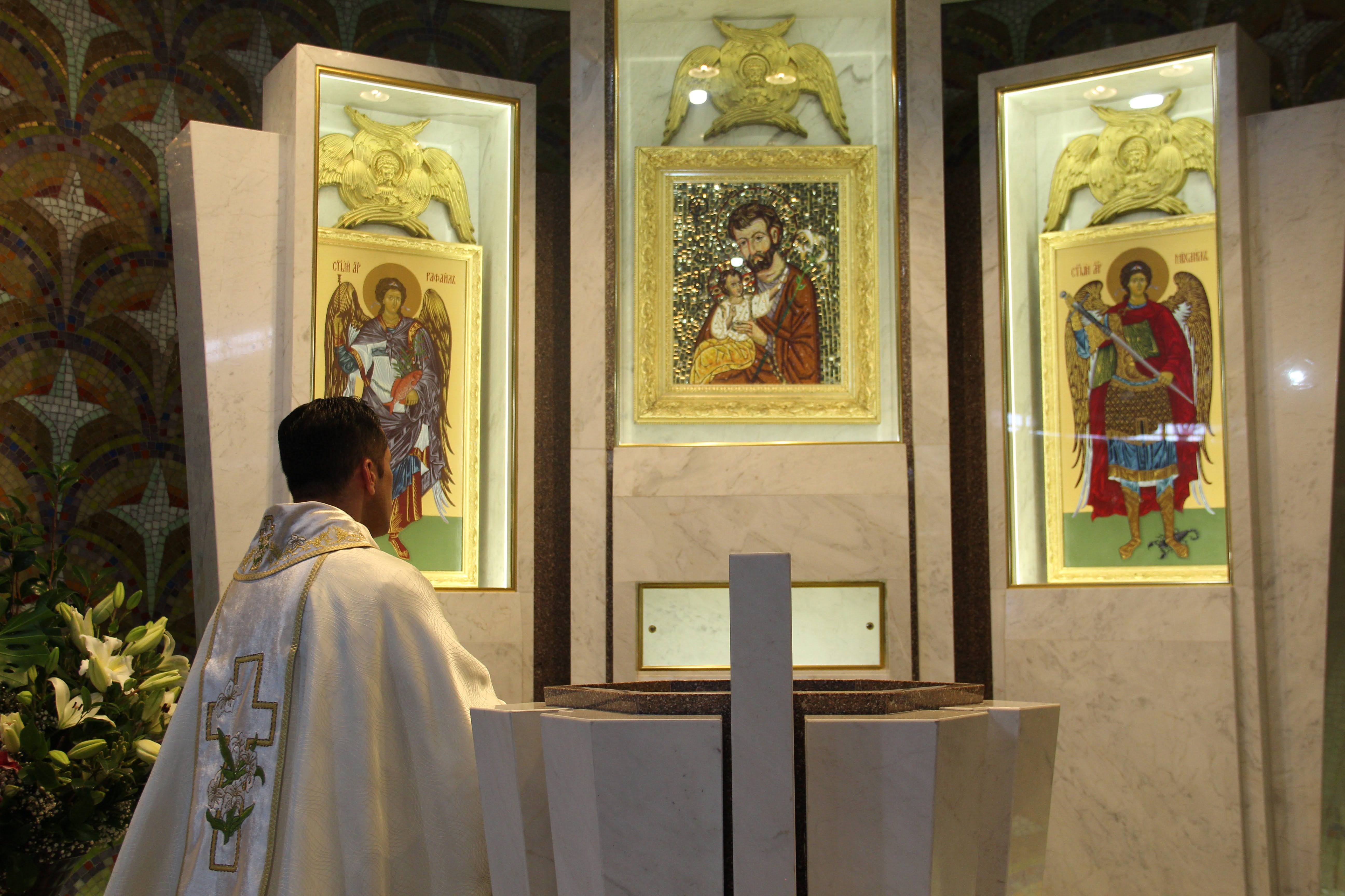 Missa Votiva a São José reúne centenas de devotos no Santuário